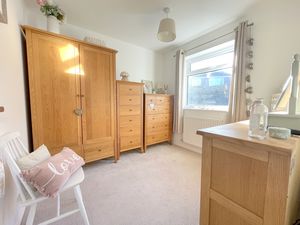 Caroline Close- click for photo gallery